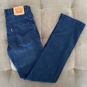 Boys Levi’s dark wash denim jeans - SIZE 16 regular